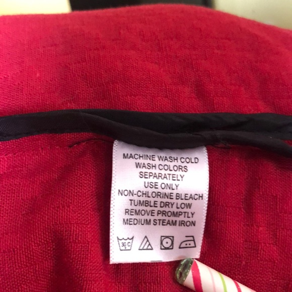 Red Jacket - Picture 8 of 8